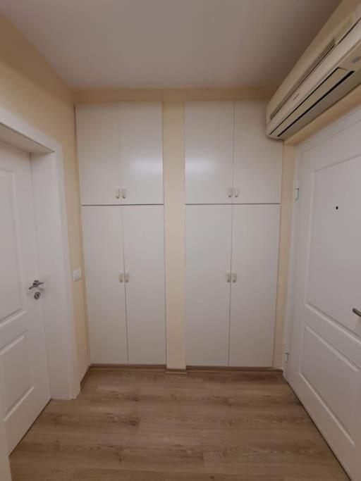 Quiet, Cozy, Luminous Apartment 티라나 외부 사진